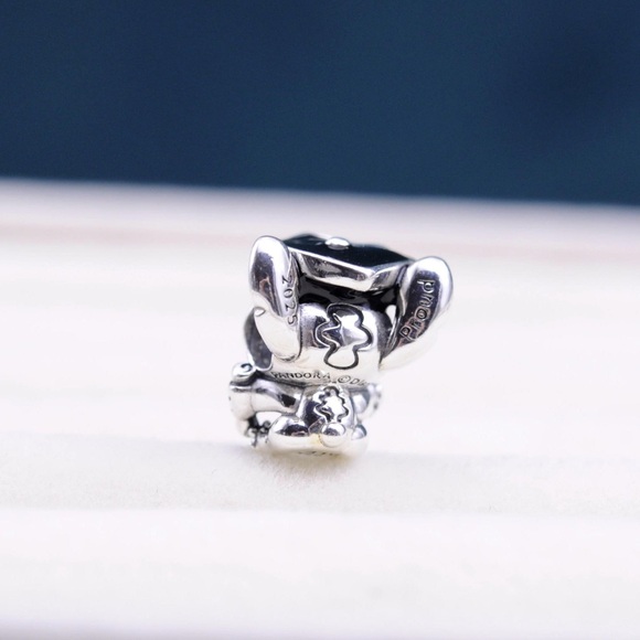 PANDORA Stitch Graduation Charm - Picture 3 of 4